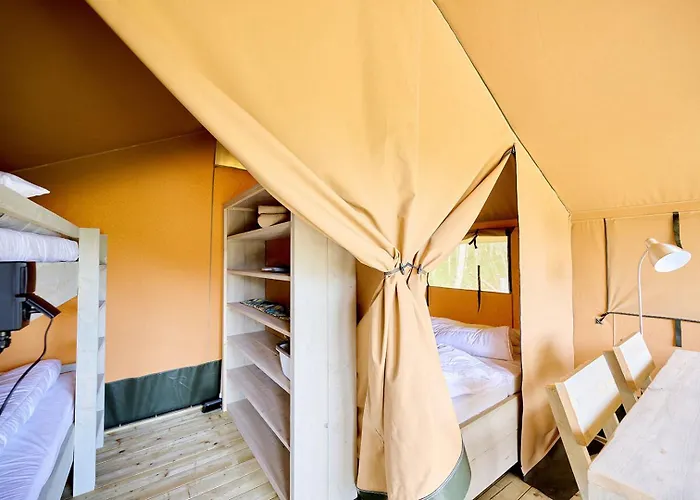 Lüks kamp alanı Glamping Germain Saint-Germain-du-Bel-Air